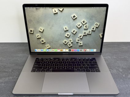 MacBook Pro 15'' 2017 / i7 / 16GB / 256GB SSD / Space Gray - DPH