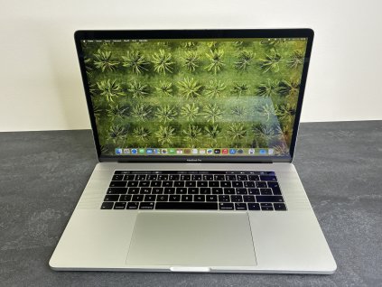MacBook Pro 15'' 2018 / i9 / 32GB / 512GB SSD / Silver - DPH