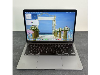 MacBook Air 13'' 2020 / M1 / 8GB / 256GB SSD / Space Gray