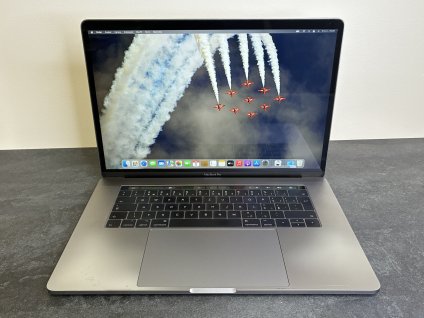 MacBook Pro 15'' 2017 / i7 / 16GB / 256GB SSD / Space Gray - DPH