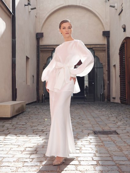 HALENKA S VELKÝMI RUKÁVY (Velikost 34)