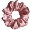 Starorůžová  Saténová scrunchie gumička do vlasů