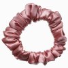 Starorůžová  Saténová scrunchie gumička do vlasů