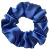 Saténová scrunchie gumička do vlasů - Královská modrá