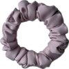 Pudrová - Saténová Scrunchie gumička  ručně šitá, jemný satén