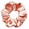 Saténová scrunchie gumička do vlasů - Lososová