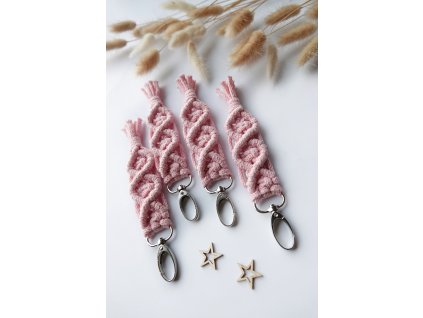 Macramé klíčenka - růžová