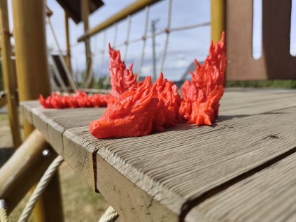 Fénix – Fantazijní figurka z 3D tiskárny (60 cm, tištěno v jednom kuse) Fénix – česká fantasy figurka z 3D tiskárny pro děti i dospělé