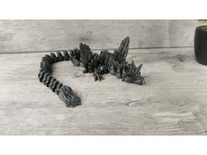 Jednorožčí drak – Fantazijní figurka z 3D tiskárny (60 cm, tištěno v jednom kuse) Jednorožčí drak – česká fantasy figurka z 3D tiskárny pro děti i dospělé