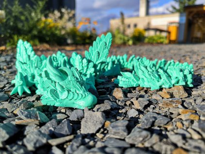 🌙🐉 Lunární dráček z 3D tiskárny – 3D tištěná hračka a fantasy dekorace pro děti i dospělé Designová česká tvorba – pohyblivý lunární fantasy drak s listovými výběžky