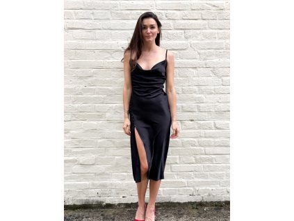 saténové šaty Bella