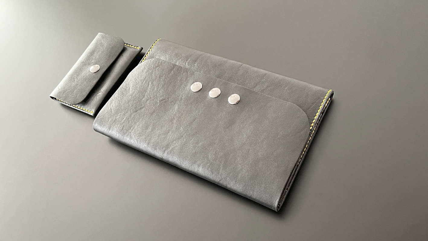 Ručně šitá kabelka do ruky z kůže černé psaníčko