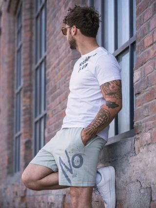 Kraťasy NO boy 😜 Poslední kus v eMku a ještě v totálním výprodeji. 👀 https://www.madebyarrogant.cz/pro-nej/kratasy-no-boy/