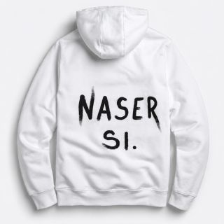 🔥 ONESIZE MIKINA “NASER SI.” 🔥 Náš oblíbený statement kousek je zpět. Pohodlná oversize mikina s ručně malovaným motivem...