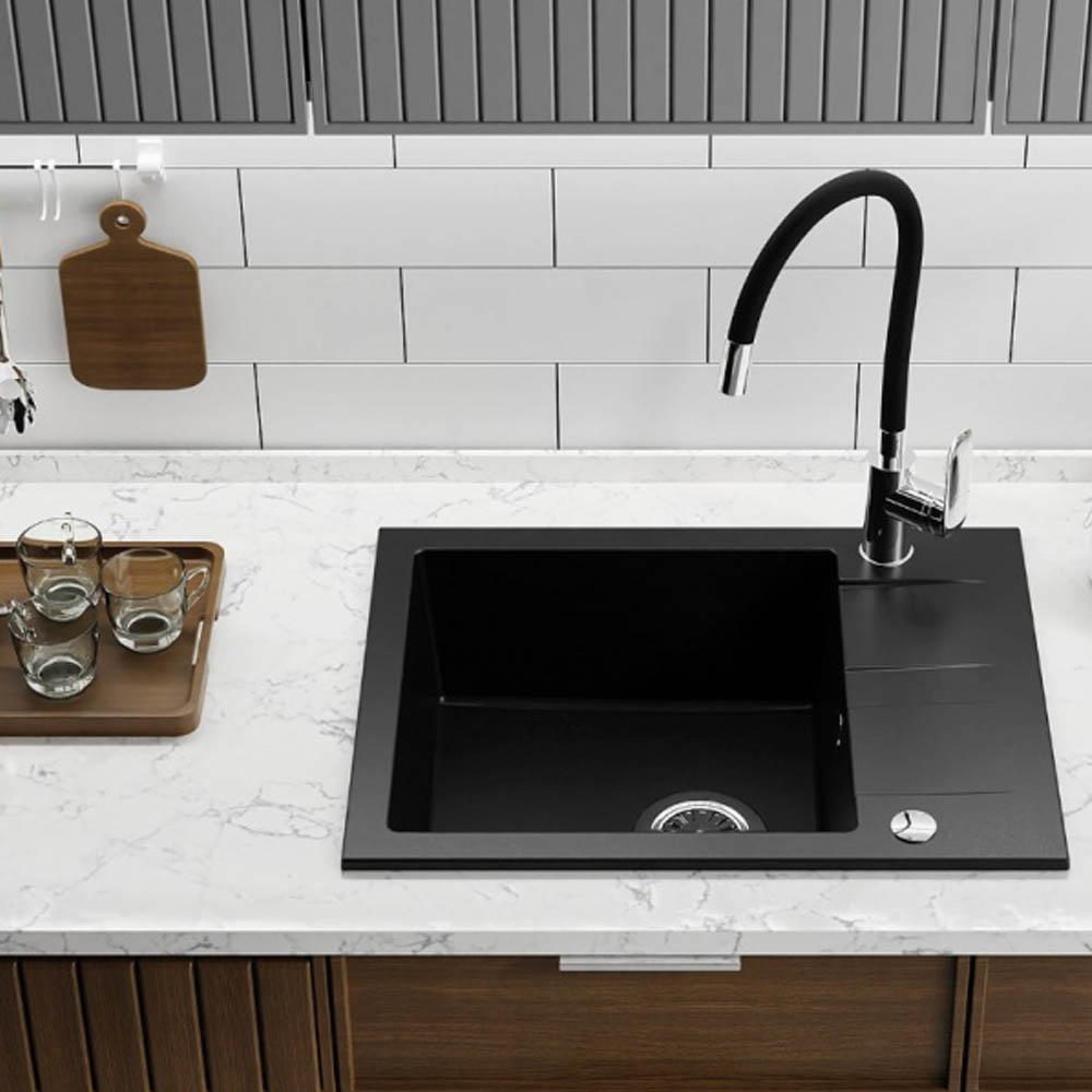 Ohebná vodní baterie do kuchyně