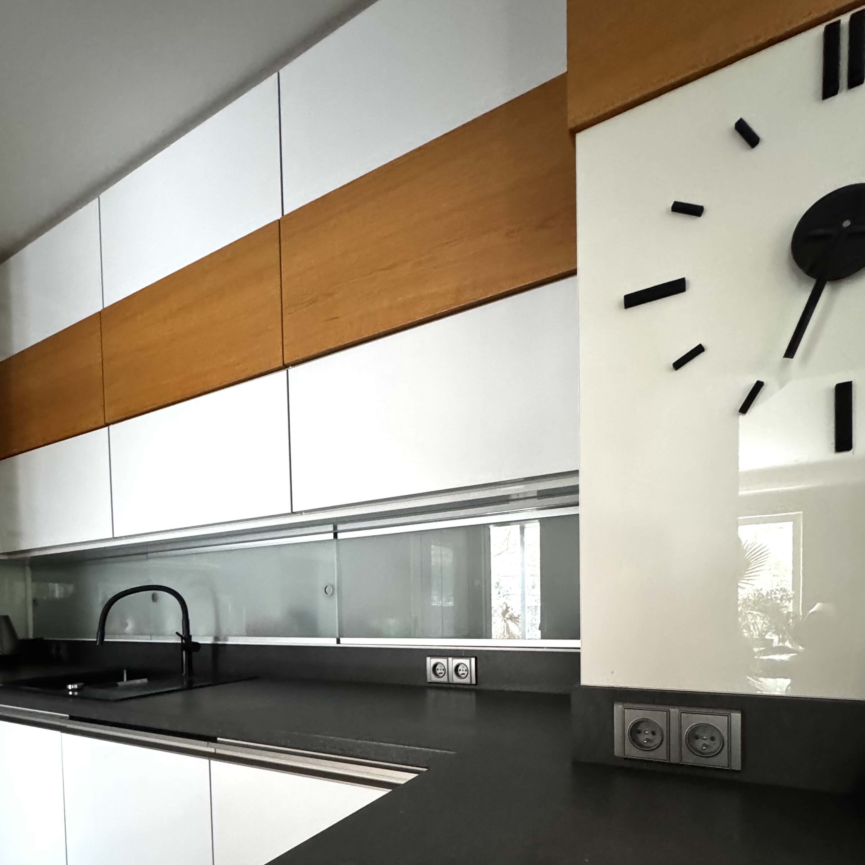 Elektrické zásuvky v kuchyni