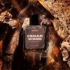 Parfum cédrové drevo pozadie