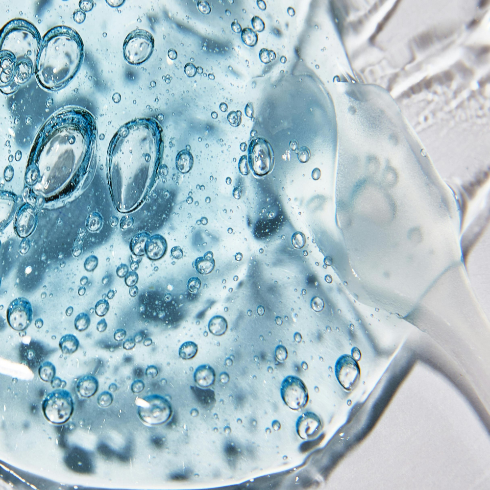 Kyselina hyaluronová: Proč ji používat a jaké vybrat produkty?