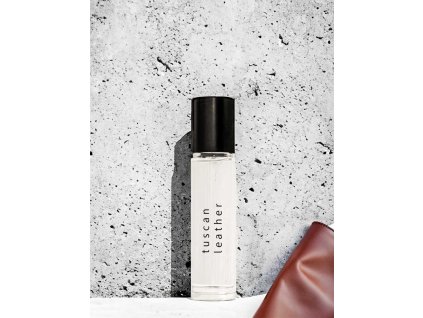 tuscan leather vzorek 1 optimized