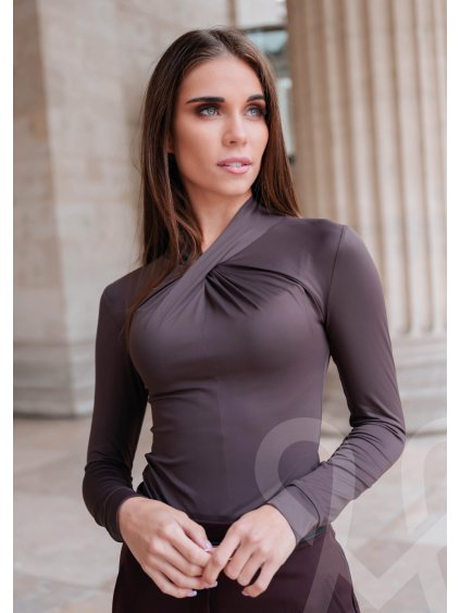 Magenta 2025 tel logozott 3het23