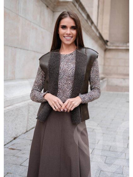 Magenta 2025 tel logozott 3het31