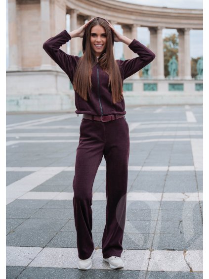 Magenta 2025 tel logozott 4het30