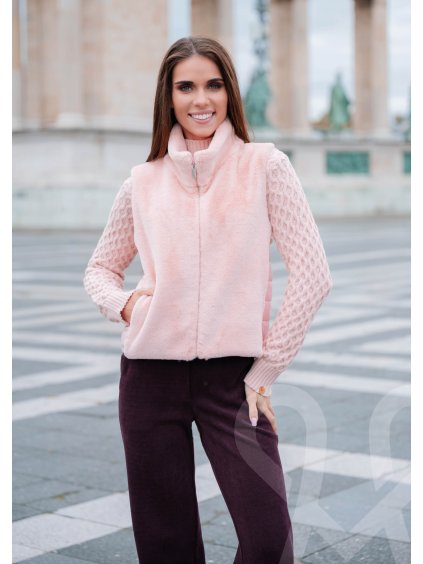 Magenta 2025 tel logozott 4het23