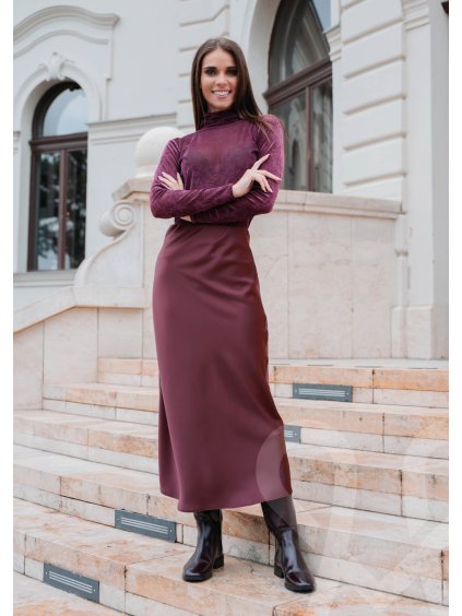 Magenta 2025 tel logozott 4het6