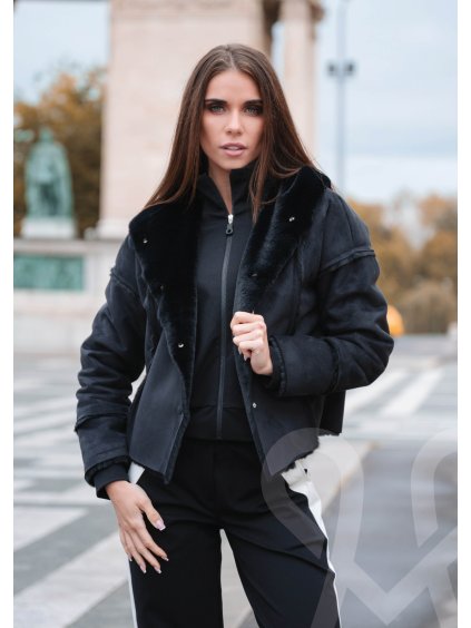 Magenta 2025 tel logozott 4het37