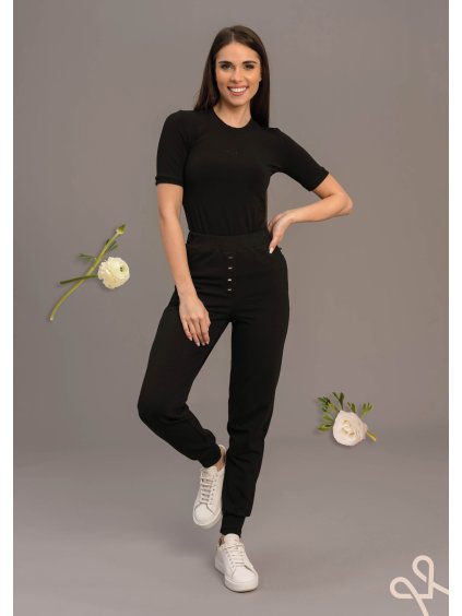 Magenta 2026 tavasz logozott 4het67