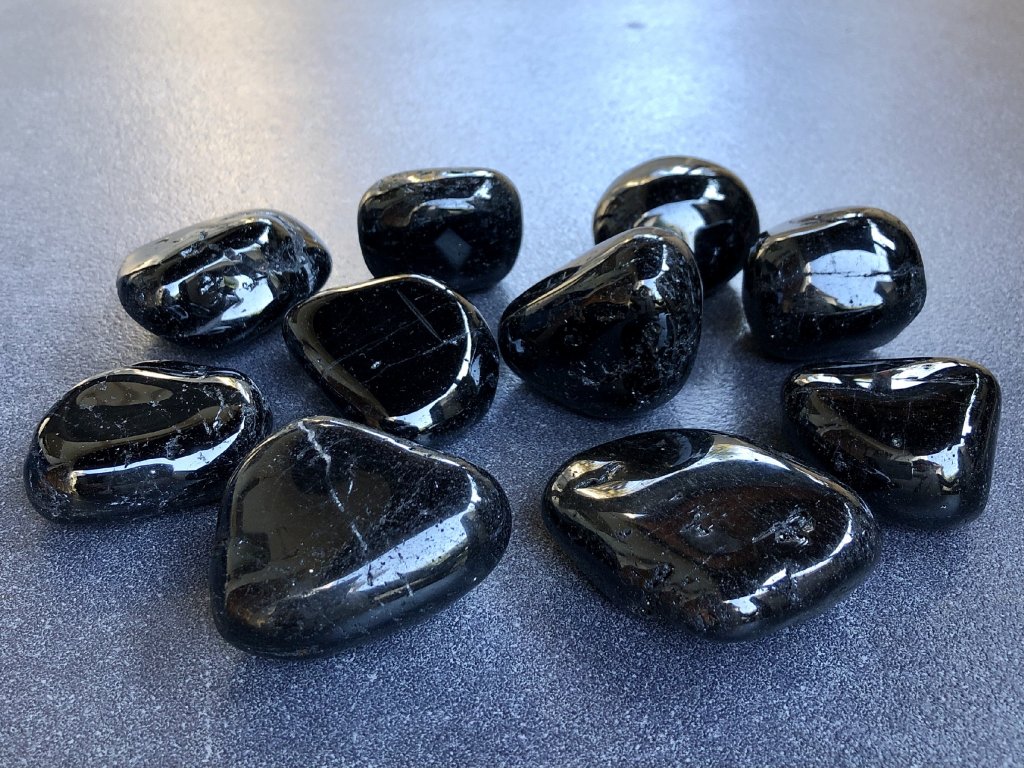 Turmalín: Pozitivita nadovšetko. Magické vlastnosti polodrahokamu