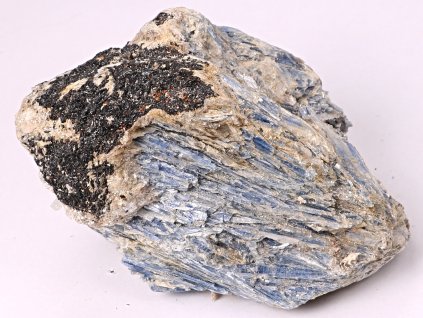 Kyanit surový 1.450kg #60 + sleva 5% po registraci na většinu zboží + dárek k objednávce