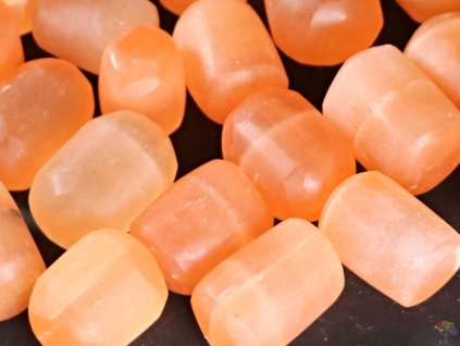 Tromlovaný kámen Selenit oranžový - valounky - velikost 30 - 40 mm - Maroko #356