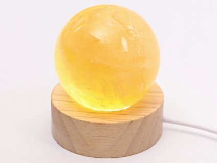 Kalcit koule 55 mm 239g přírodní kámen + LED dřevěný podstavec #379