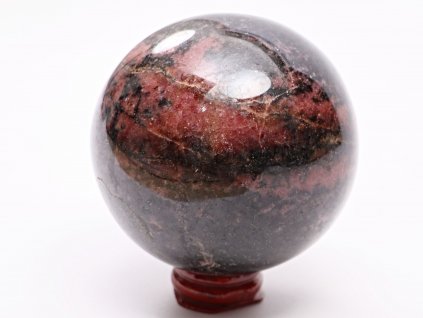 Rodonit koule 80 mm 986 g přírodní kámen + dřevěný podstavec #K1055