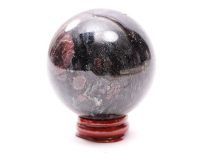 Granat kulisty 60 mm 374 g naturalny kamień + drewniana podstawa #A317