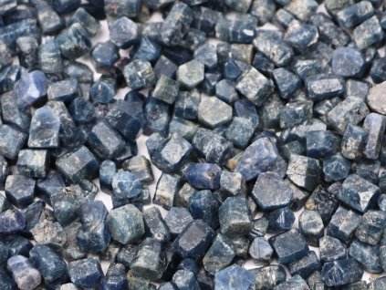 Safír krystal - surový kámen 1 - 2.5 g - Pákistán #633