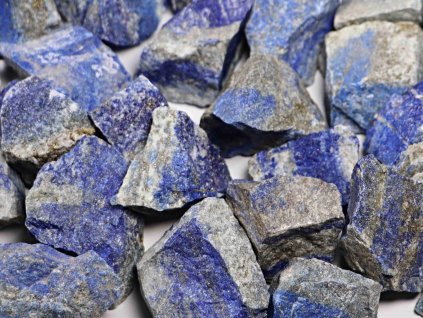 Lapis Lazuli surový kámen 3 - 7 cm #647