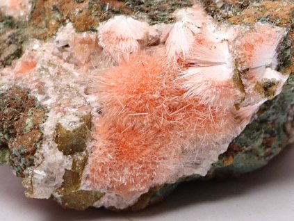 Thomsonit mineral 100x70x30 mm 180 g #C504 Indie