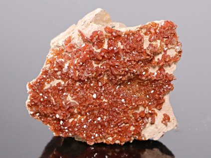 Vanadinit sbírkový minerál 130 - 140 g  Maroko #736