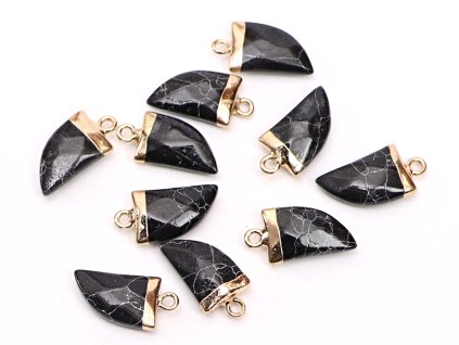 Howlit černý syntetický fasetový přívěsek Žraločí zub 20x10 mm #ZB276
