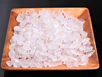 Tromlované kamínky Křišťál M - kameny o velikosti 20 - 40 mm - 1kg - Brazílie