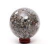 Guľa Yooperlite 655 g - 78 mm + drevený podstavec #A19