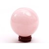 Kula z różowego kamienia 63 mm 343 g naturalny kamień + drewniana podstawa #B143
