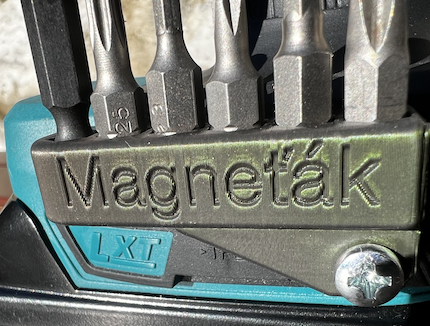 Magneťák