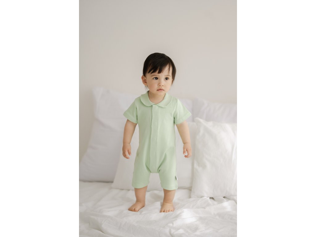 Green Romper with Short Sleeves and Magnetic Closure