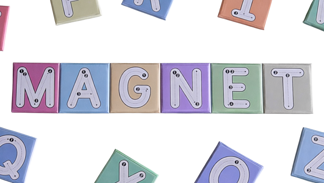 Magnetická trasovací abeceda a číslice: hravé učení písmen a čísel pro děti
