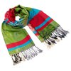 Šála teplá - zeleno-červená se vzorem