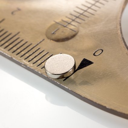 Neodymový magnet válec pr.5x1 N 80 °C, VMM5-N38 (Počet kusů 1 ks)