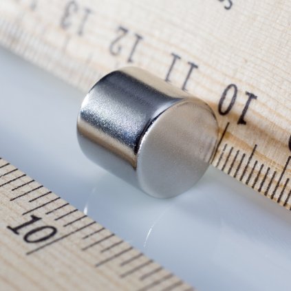 Neodymový magnet válec pr.12x11 N 80 °C, VMM7-N42 (Počet kusů 1 ks)